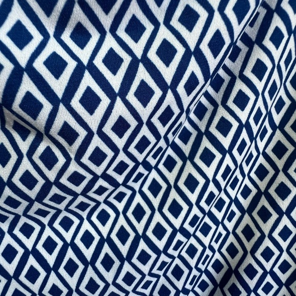 Laundry by Shelli Segal Sleeveless Cowl Neck Top - XL blue & white print - Picture 4 of 5